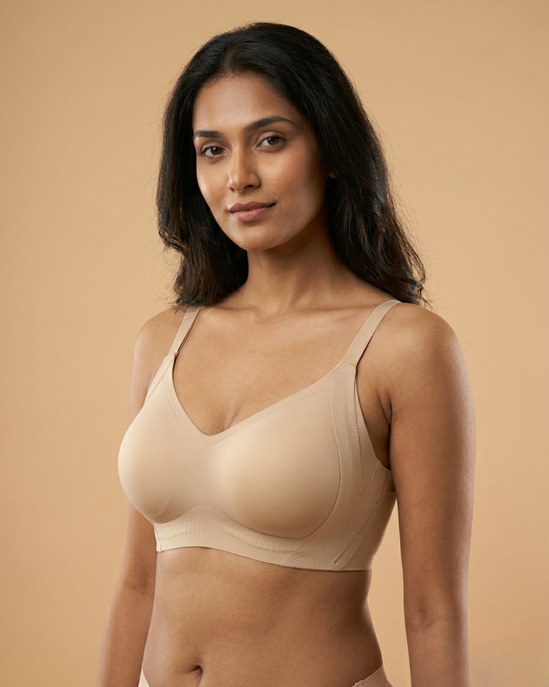Woman wearing Longwear Bra in beige SHAPE