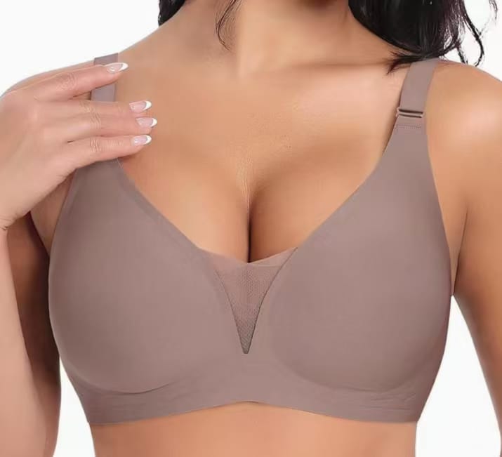 VLite Seamless Bra in Coffee worn by a model, close-up of the seamless cups, SHAPE Lingerie